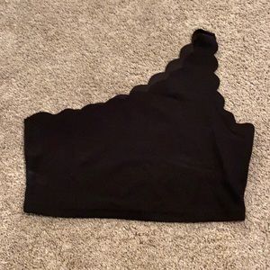 Off the shoulder, crop top